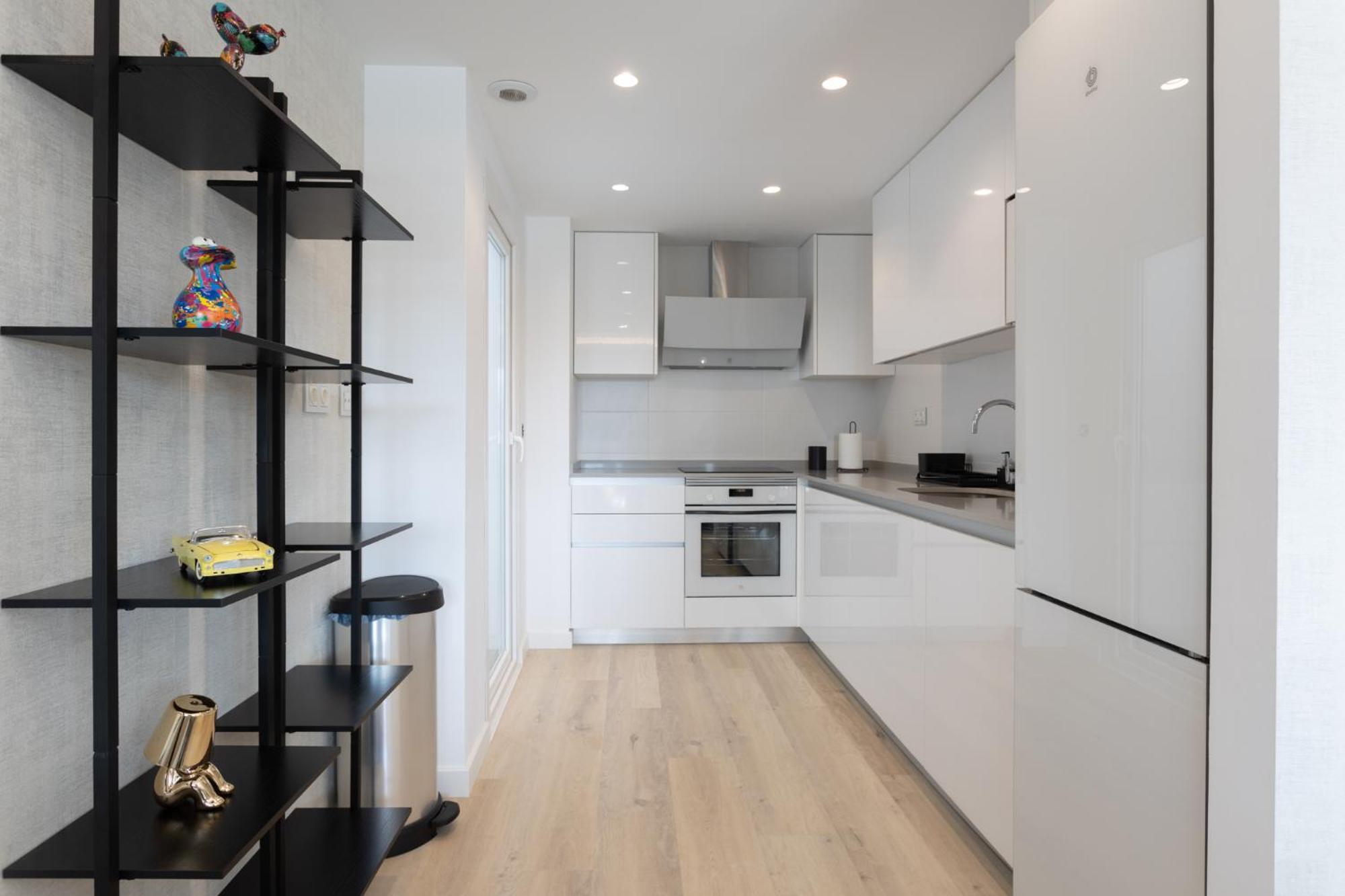 Apartment Mtr Temporary Rent Apto 4 Luminoso Con Zonas Chill Out Y Gym Marbella